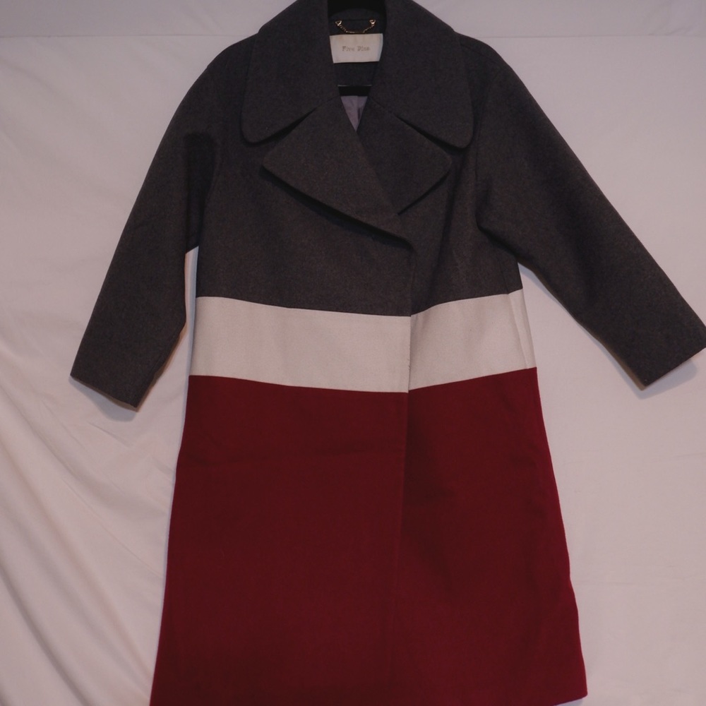 Sheep wool double-breasted coat with lapel collar